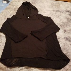 top/quarter length sleeves